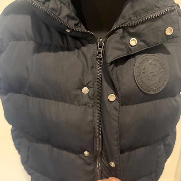 Women's Fabletics Puffy winter vest - Picture 2 of 8